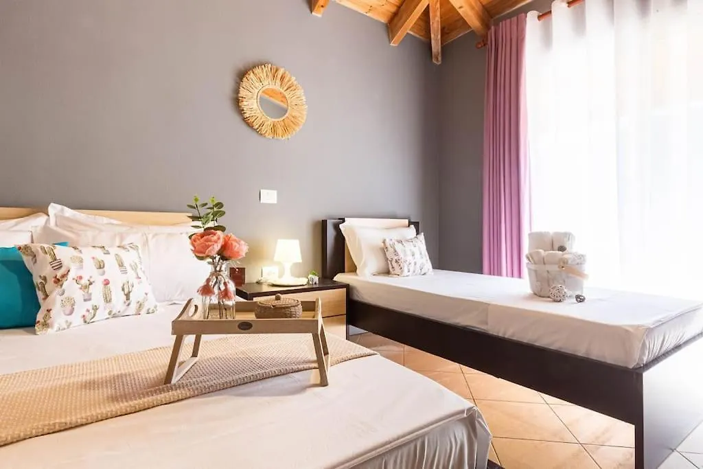 Διαμέρισμα Potam'Sea Bliss 31- Beach Front, Sun Beds & Parking Χειμάρρα